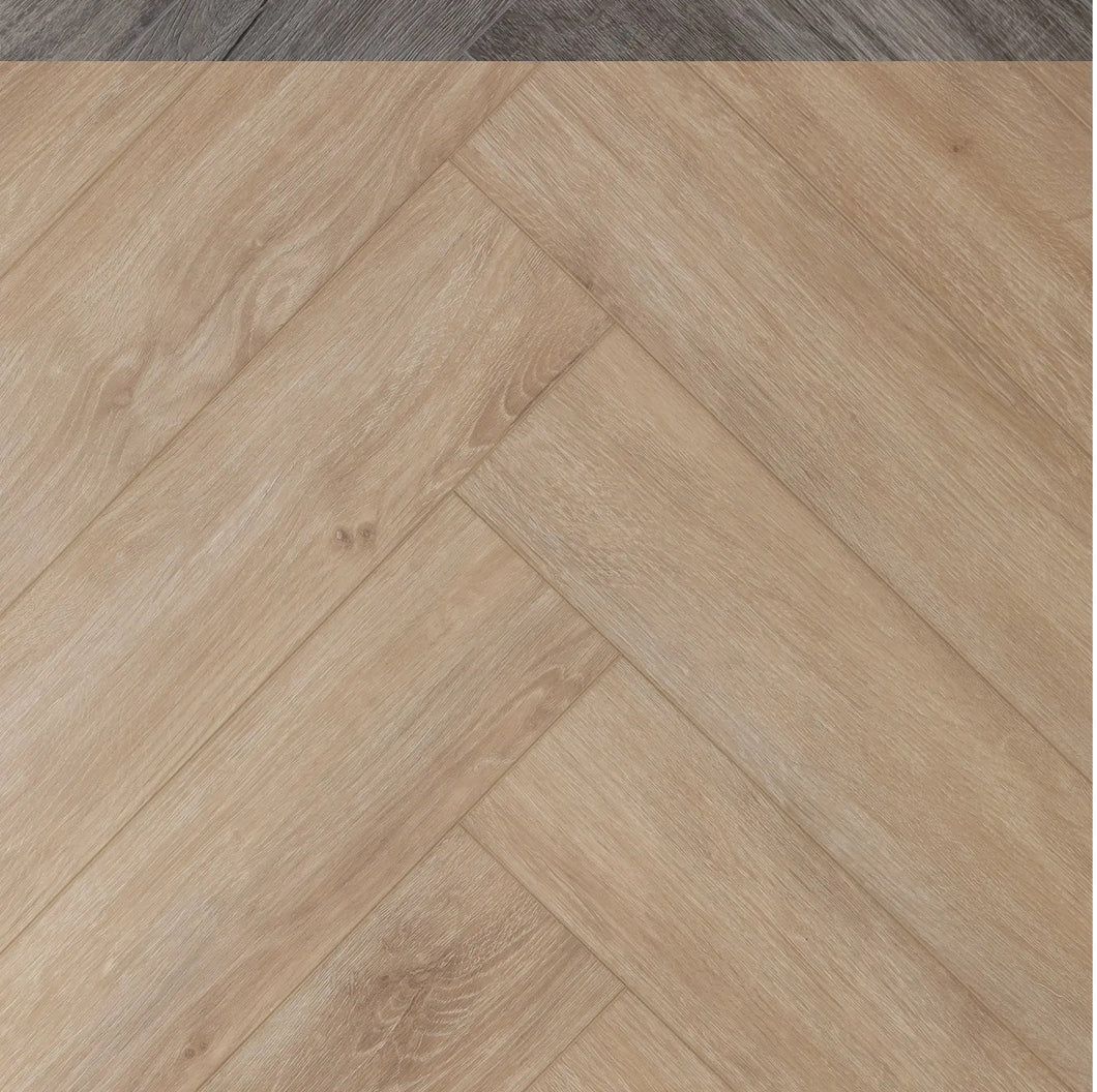 HERRINGBONE  LEVEN OAK